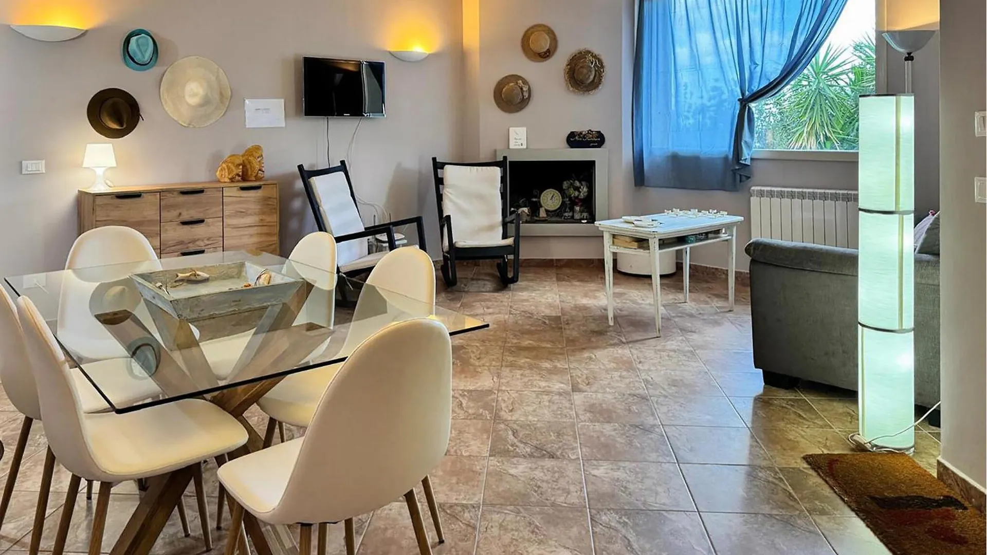 Gorgeous Home In Altavilla Milicia With Wifi Holiday home