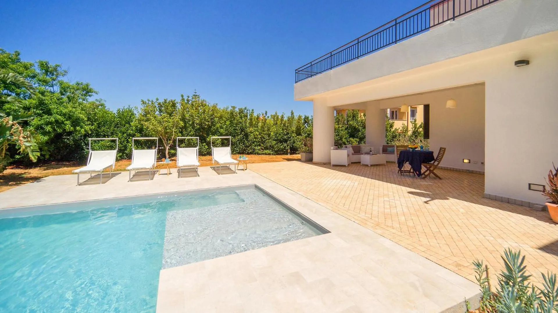 Gorgeous Home In Altavilla Milicia With Wifi 0*,  Italy