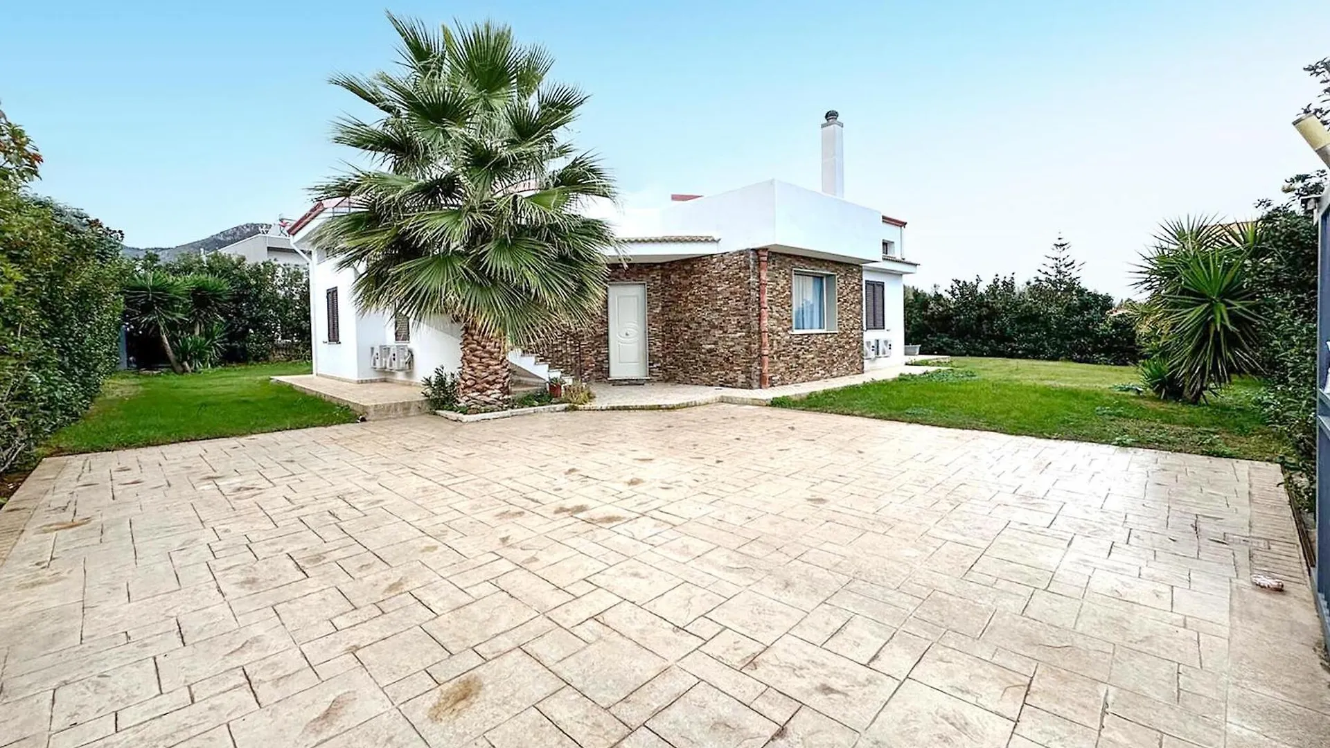 Gorgeous Home In Altavilla Milicia With Wifi 0*,
